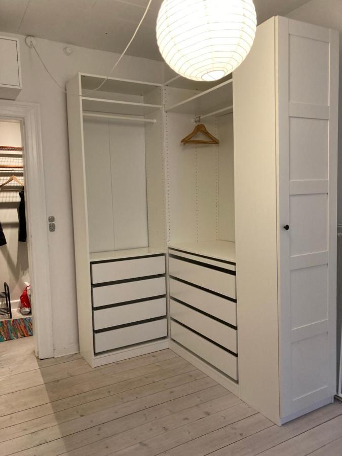 Leilighet 400 M From Metro Modern Cozy