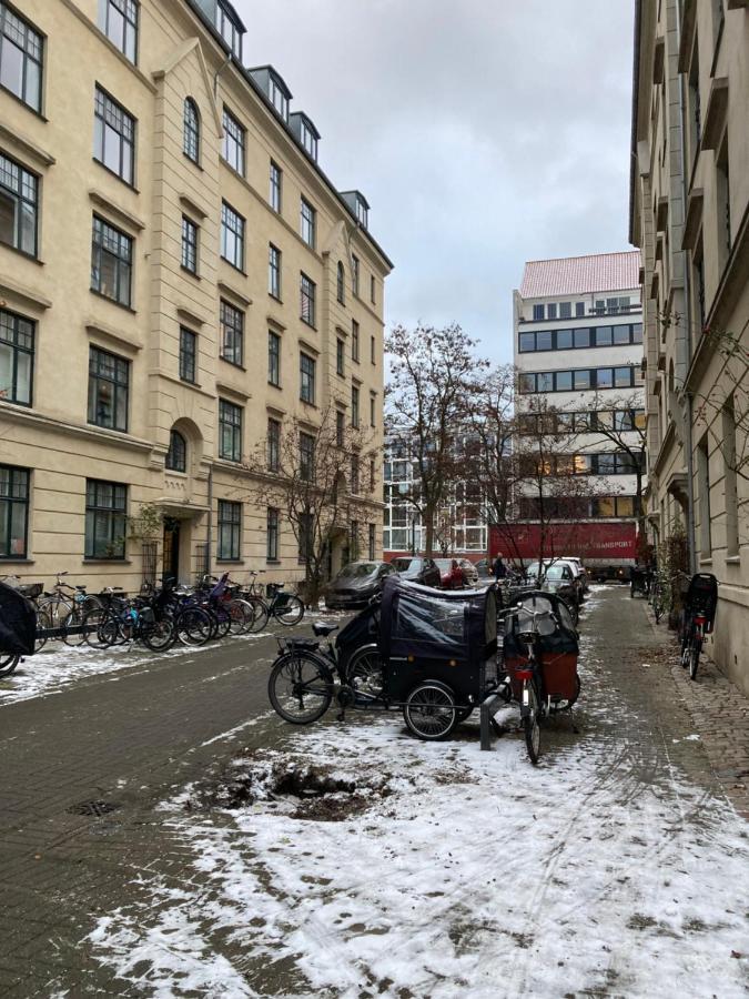 Leilighet 400 M From Metro Modern Cozy *